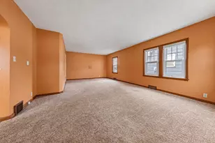 613 S Broadway St, New Ulm, MN 56073 - Photo 6