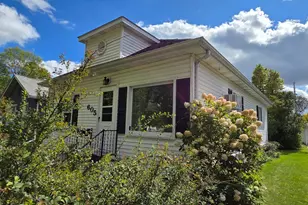 605 7th St, International Falls, MN 56649 - Photo 2