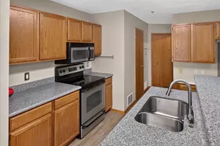 2583 Lockwood Dr, Mendota Heights, MN 55120 - Photo 14