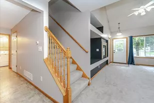 8334 Delaney Dr, Inver Grove Heights, MN 55076 - Photo 14