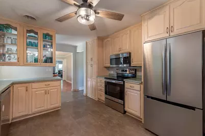 31 Lake Avenue E, Minnesota Lake, MN 56068 - Photo 10