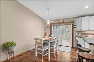 1142 Parkview Ln, Eagan, MN 55123 - Photo 14