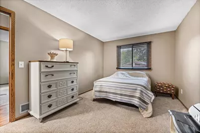1142 Parkview Lane, Eagan, MN 55123 - Photo 28