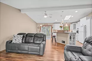1142 Parkview Ln, Eagan, MN 55123 - Photo 4