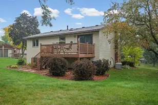 1142 Parkview Ln, Eagan, MN 55123 - Photo 48