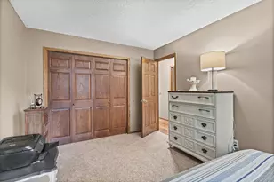 1142 Parkview Ln, Eagan, MN 55123 - Photo 18
