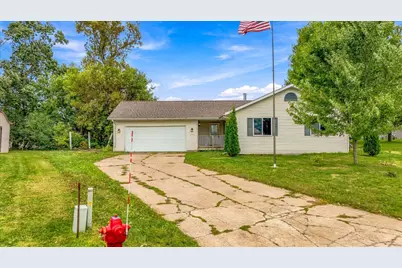 410 Camelia Drive, Clayton, WI 54004 - Photo 4