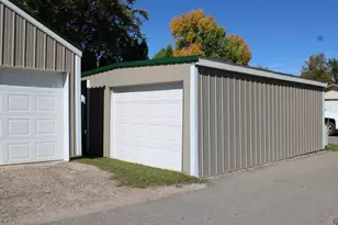 820 Horace Ave N, Thief River Falls, MN 56701 - Photo 6
