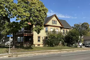 2549 11th Ave S, Minneapolis, MN 55404 - Photo 2