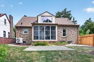 1100 Montana Ave W, Saint Paul, MN 55108 - Photo 32