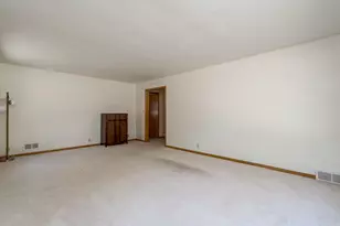 443 Harrison Ave, North Mankato, MN 56003 - Photo 4