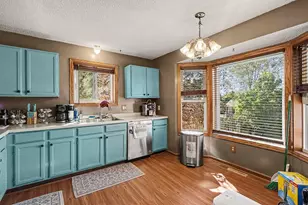 7850 Grinnell Ct E, Lakeville, MN 55044 - Photo 8