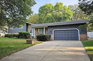 1928 Linda Ln, Saint Cloud, MN 56301 - Photo 2