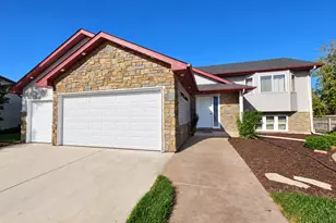 111 Hill St, Montrose, MN 55363 - Photo 1