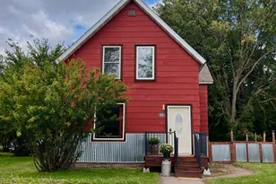 114 Lark St, Sandstone, MN 55072 - Photo 1