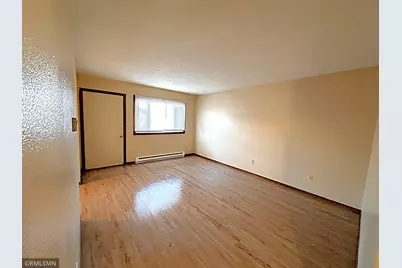 1380 Heritage Drive #10, New Richmond, WI 54017 - Photo 4
