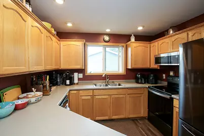 715 Louisiana Street NW, Hutchinson, MN 55350 - Photo 12
