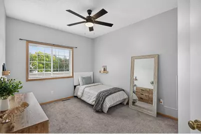 17679 Hackberry Court, Eden Prairie, MN 55347 - Photo 14