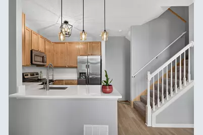 17679 Hackberry Court, Eden Prairie, MN 55347 - Photo 12