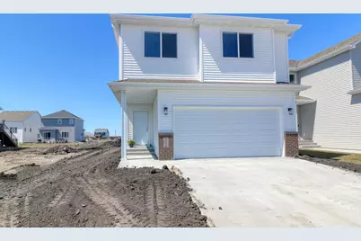 2449 43rd Avenue S, Moorhead, MN 56560 - Photo 2