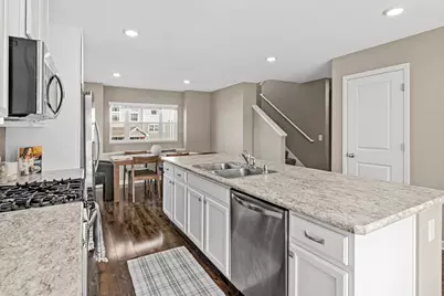 7561 Woods Edge Boulevard, Circle Pines, MN 55014 - Photo 4