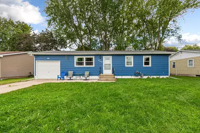 841 14th Street SE, Owatonna, MN 55060 - Photo 1