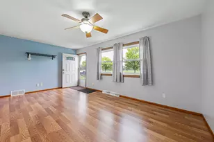 841 14th St SE, Owatonna, MN 55060 - Photo 8