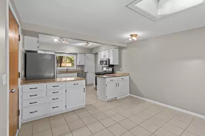 2413 W 107th Street, Bloomington, MN 55431 - Photo 16
