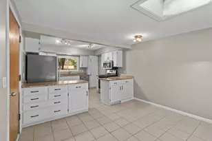 2413 W 107th St, Bloomington, MN 55431 - Photo 16