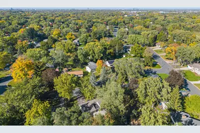 2413 W 107th Street, Bloomington, MN 55431 - Photo 54
