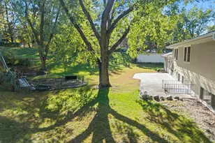 2413 W 107th St, Bloomington, MN 55431 - Photo 44