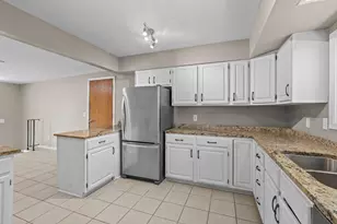 2413 W 107th St, Bloomington, MN 55431 - Photo 26
