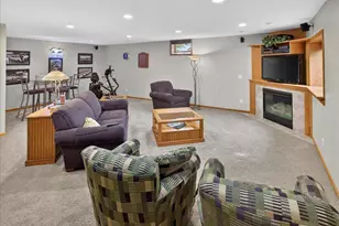 1585 Monarch St, Shakopee, MN 55379 - Photo 48