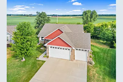 914 Prestwick Drive, Belle Plaine, MN 56011 - Photo 2