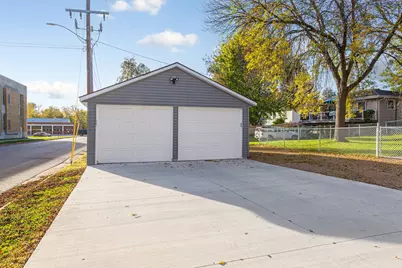 212 Boulevard Avenue NE, Montgomery, MN 56069 - Photo 12