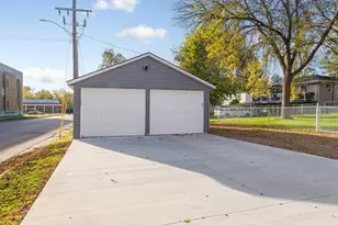 212 Boulevard Ave NE, Montgomery, MN 56069 - Photo 12
