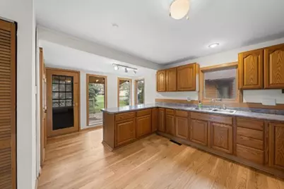 421 Lewis Street, River Falls, WI 54022 - Photo 8