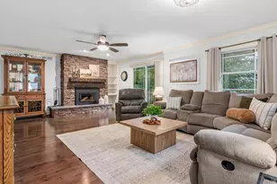 653 Deerwood Dr, Hudson, WI 54016 - Photo 6