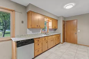 7001 Grimes Ave N, Brooklyn Center, MN 55429 - Photo 14