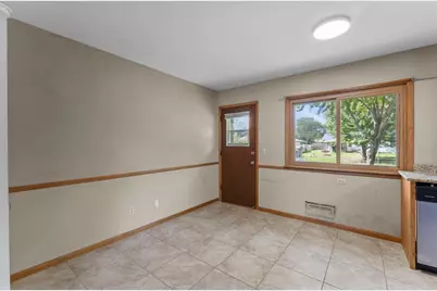 7001 Grimes Avenue N, Brooklyn Center, MN 55429 - Photo 12