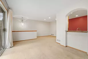 11212 Kinsley St, Eden Prairie, MN 55344 - Photo 6