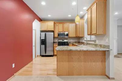11212 Kinsley Street, Eden Prairie, MN 55344 - Photo 12