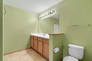 11212 Kinsley St, Eden Prairie, MN 55344 - Photo 26
