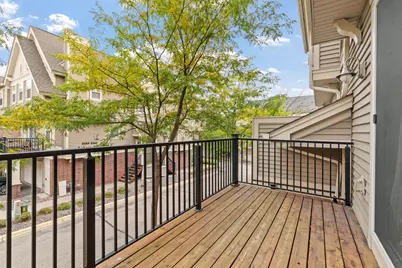 11212 Kinsley Street, Eden Prairie, MN 55344 - Photo 2