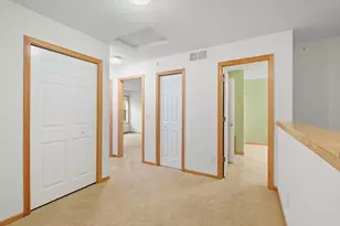 11212 Kinsley St, Eden Prairie, MN 55344 - Photo 18