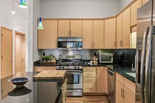 270 4th St E, Saint Paul, MN 55101 - Photo 8