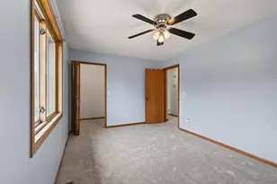 3276 Greenbrier St, Vadnais Heights, MN 55127 - Photo 14