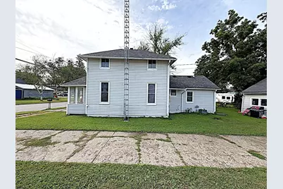 130 6th Street SW, Plainview, MN 55964 - Photo 2