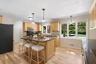 908 Kaymar Ln, Burnsville, MN 55306 - Photo 14