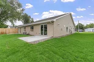 2333 17th Ave E, North Saint Paul, MN 55109 - Photo 28